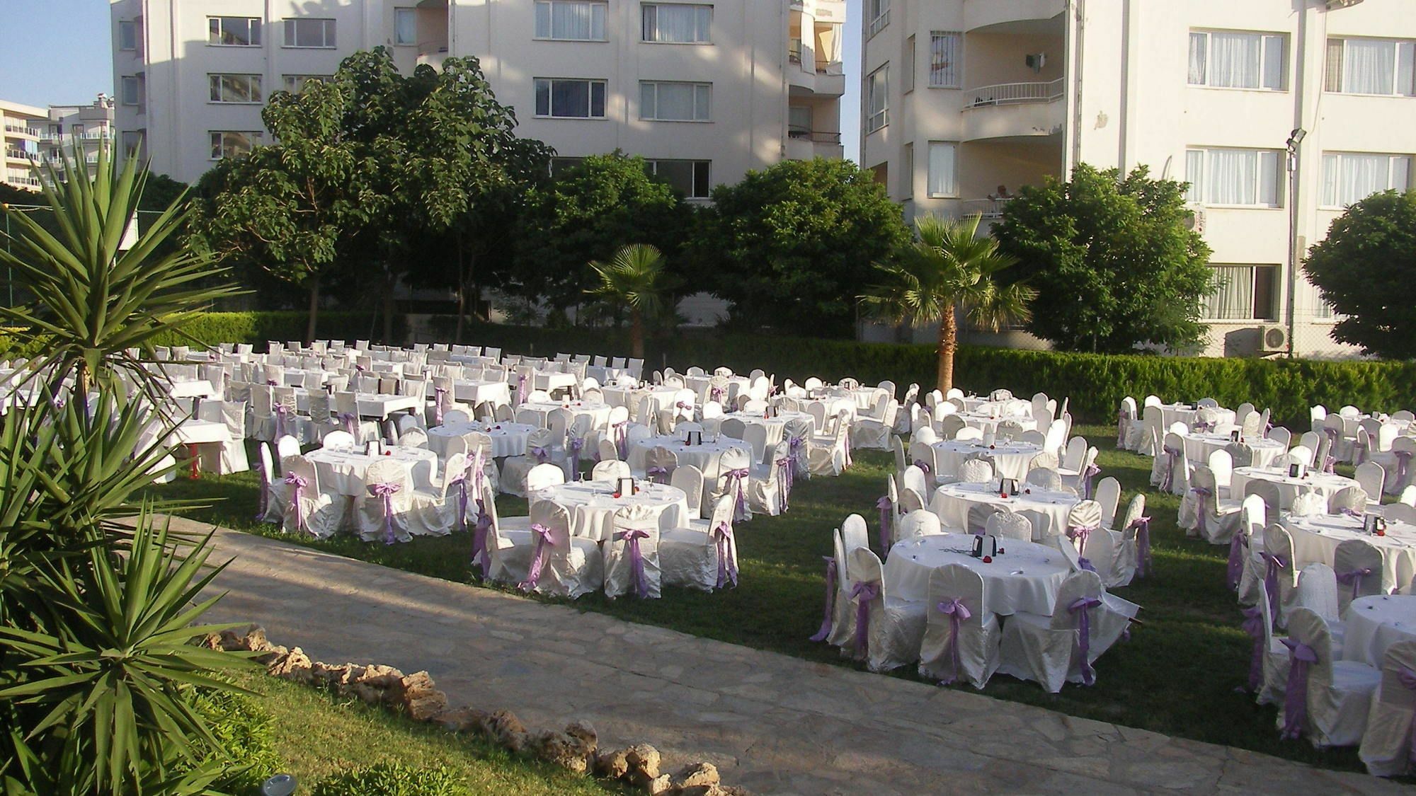 Royal Palace Kusadasi Hotel Exterior photo